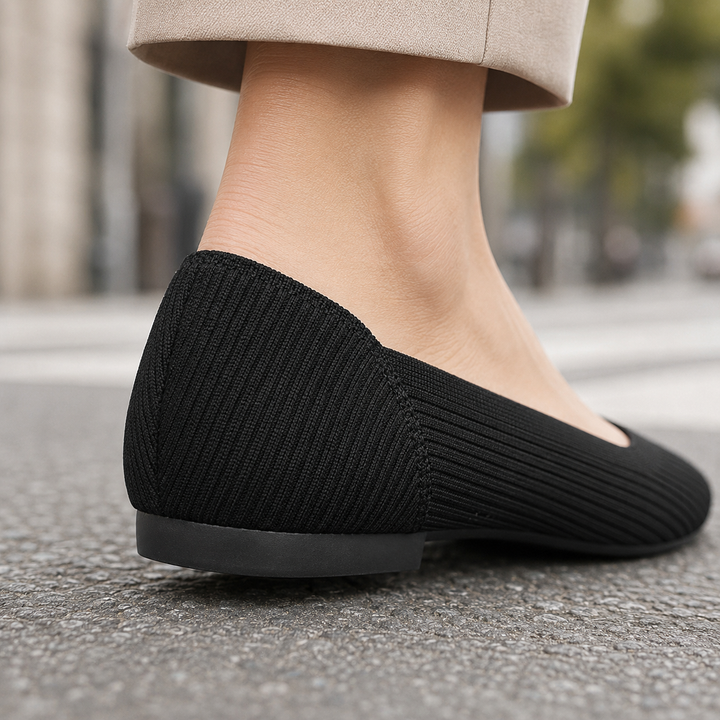 Women's Bolzano Ribbed Pumps in Black | Invictora.com