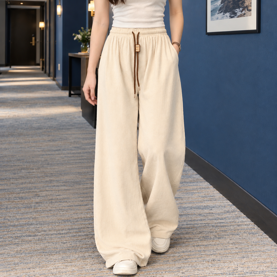 Women's Kelsey Wide Leg Pants in Black | Invictora.com