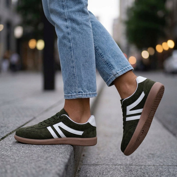 Women's Amalfi Retro Sneakers in Dark Green | Invictora.com