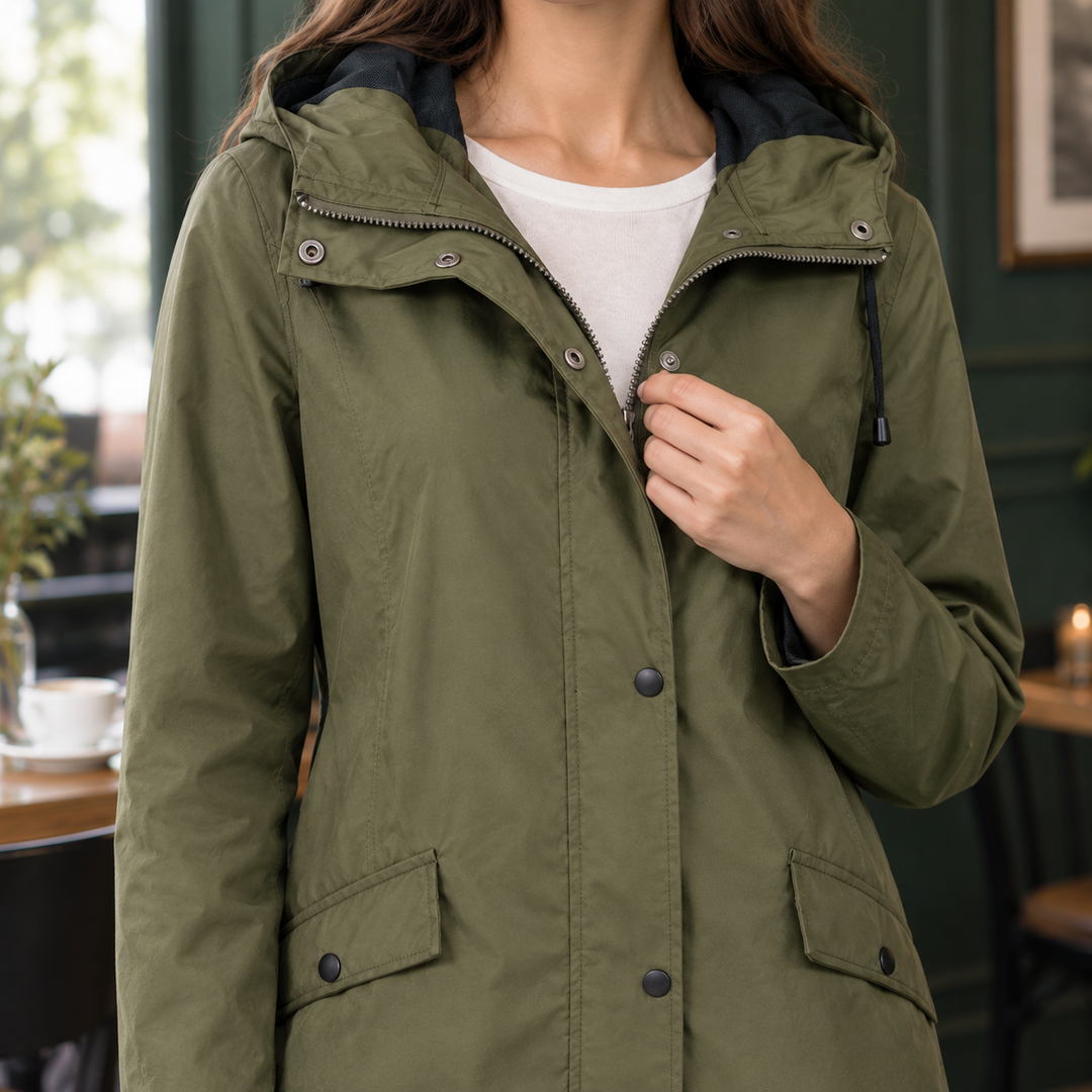 Women's Ottilie-Skye Hooded Jacket in Green | Invictora.com