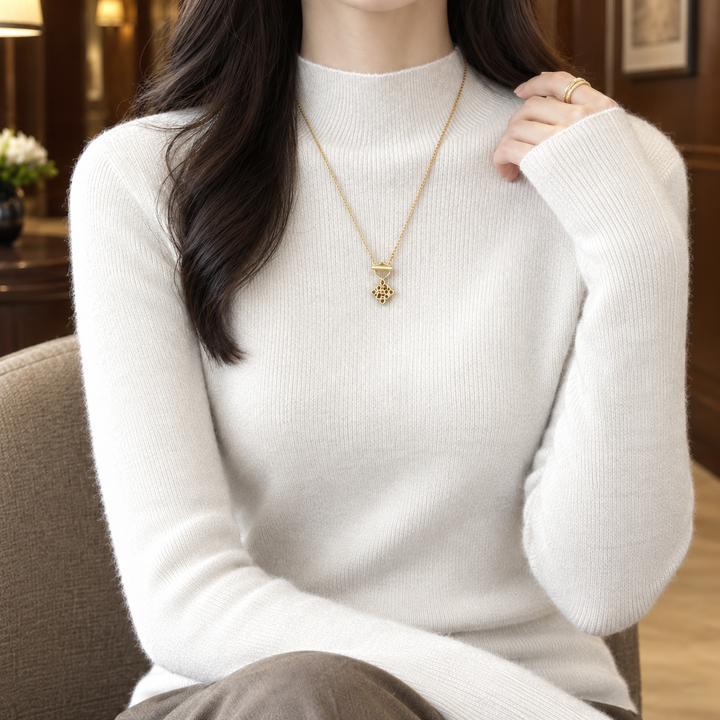 Women's Brigitte-Marie Cashmere Sweater in White | Invictora.com
