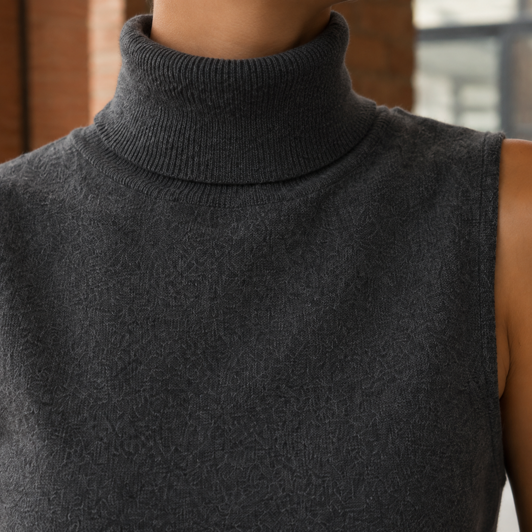Women's Sabine-Skye Turtleneck Sweater in Dark Gray | Invictora.com