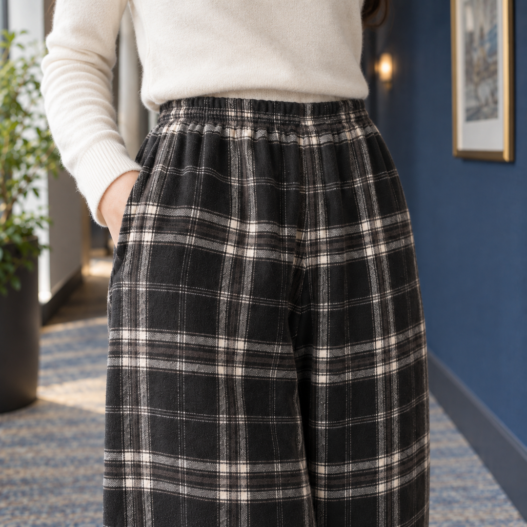 Women's Sylvaine-Jane Straight Leg Pants in Plaid Black | Invictora.com