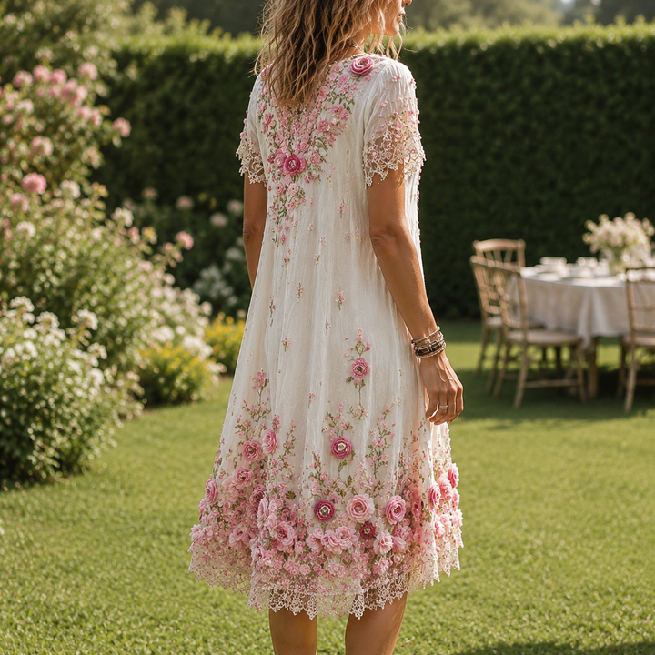 Women's Vivienne Floral Dress in White | Invictora.com