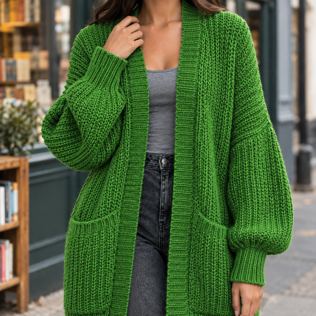 Women's Agnes-Faye Chunky Cardigan in Green | Invictora.com