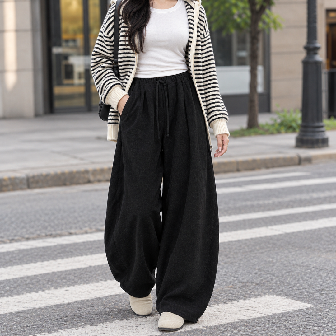 Women's Molly-Eve Relaxed Wide-Leg Cardigan in Black | Invictora.com