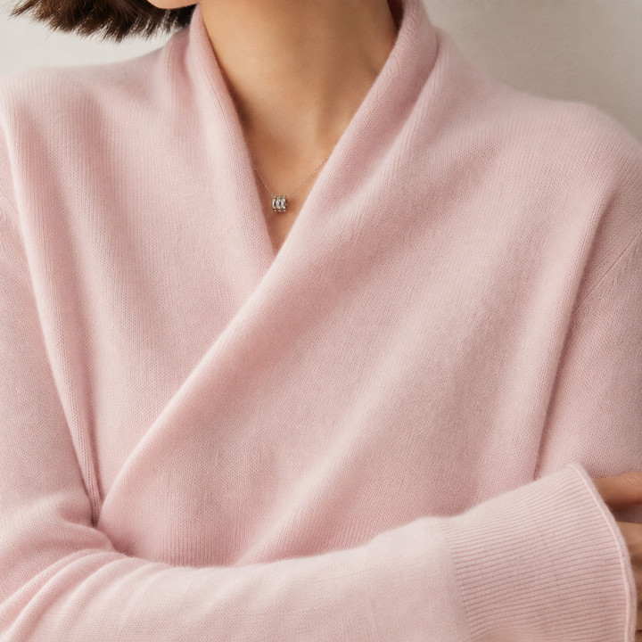 Women's Anais-Mae Cashmere Sweater in Pink | Invictora.com
