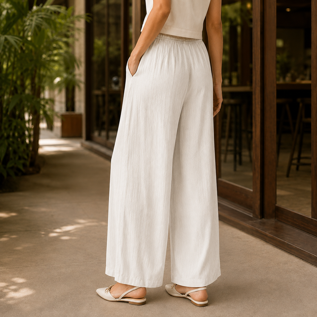 Women's Valeria Wide Leg Pants in Off White | Invictora.com