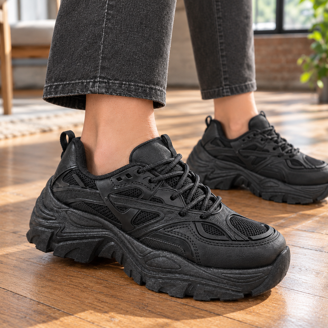 Women's Faenza-Lago Chunky Sneakers in Black | Invictora.com