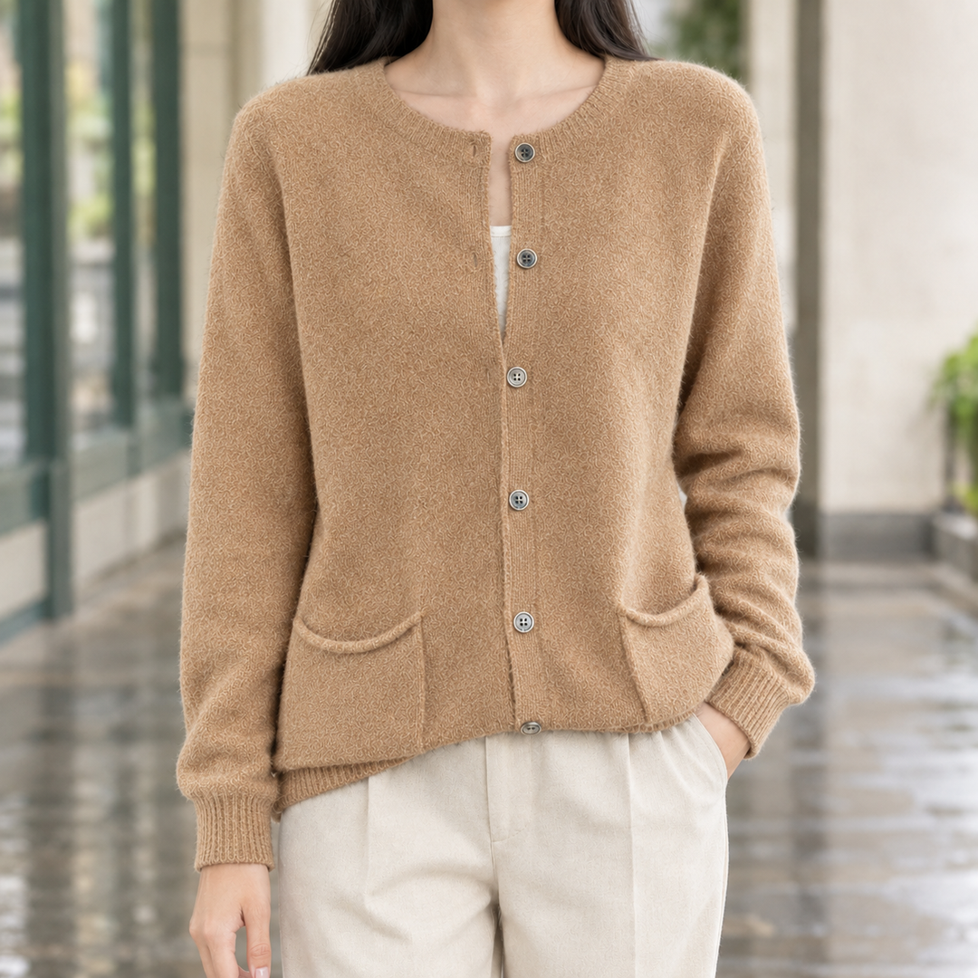 Women's Carina-Mae Pocket Cardigan in Black | Invictora.com