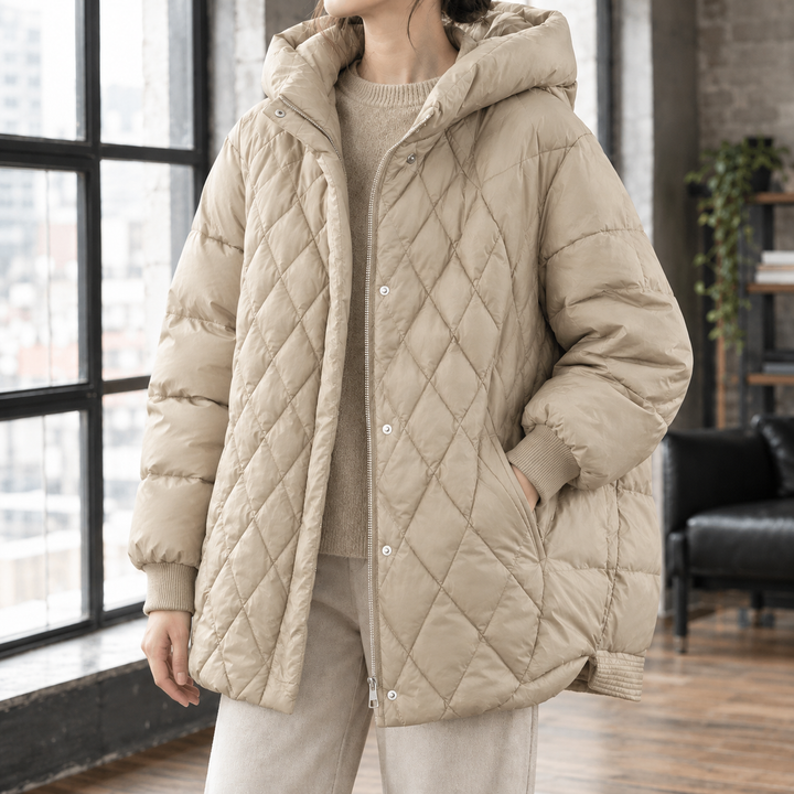 Women's Elise-Jade Quilted Jacket in Black | Invictora.com