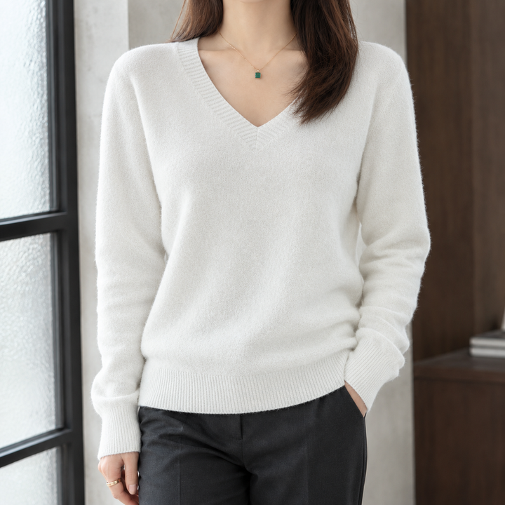 Women's Natalie V-Neck Sweater in Black | Invictora.com