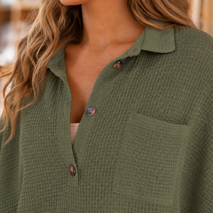 Women's Cerys Relaxed Tunic Blouse in Green | Invictora.com