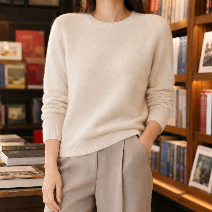 Women's Elodie Wool Sweater | Invictora.com