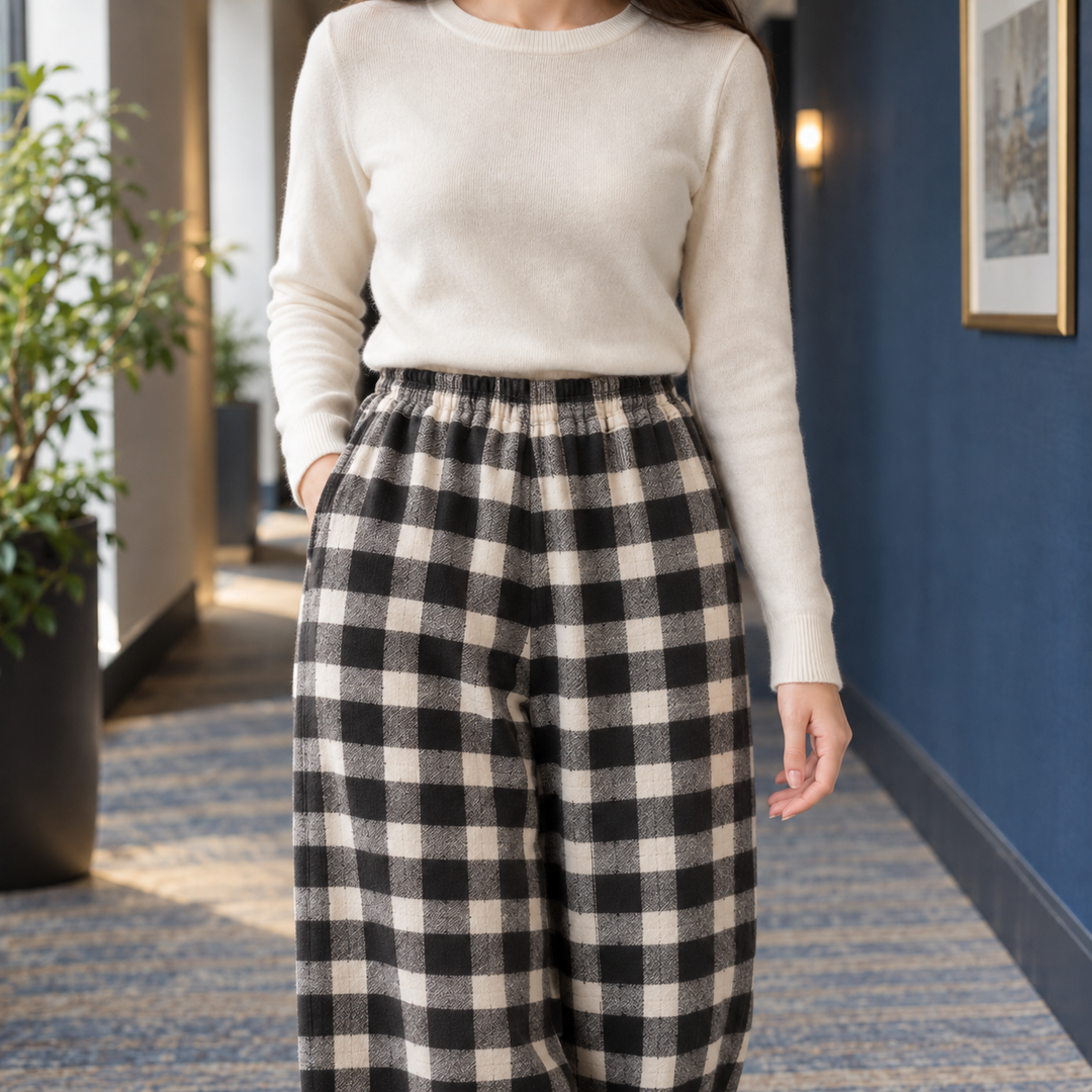Women's Sylvaine-Jane Straight Leg Pants in Plaid Black | Invictora.com