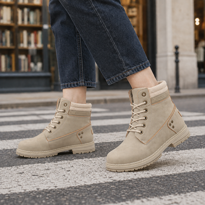 Women's Vinci-Capri Lace-Up Boots in Black | Invictora.com