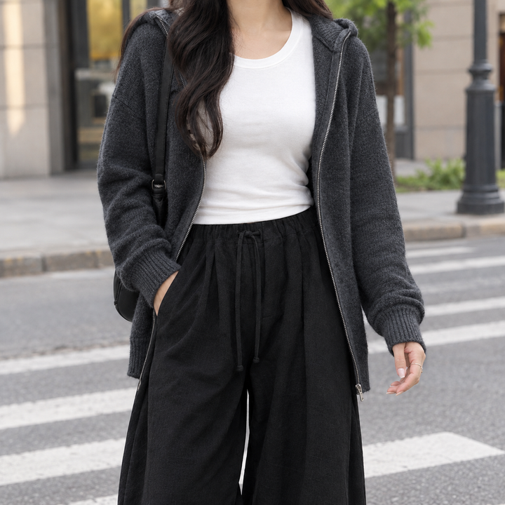 Women's Molly-Eve Relaxed Wide-Leg Cardigan in Black | Invictora.com