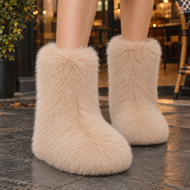 Women's Urbino-Verona Plush Boots in White | Invictora.com