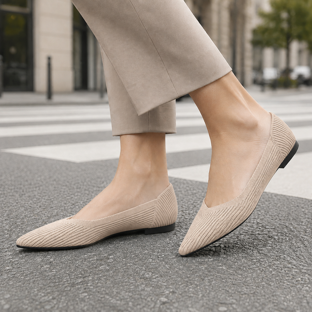Women's Bolzano Ribbed Pumps in Black | Invictora.com