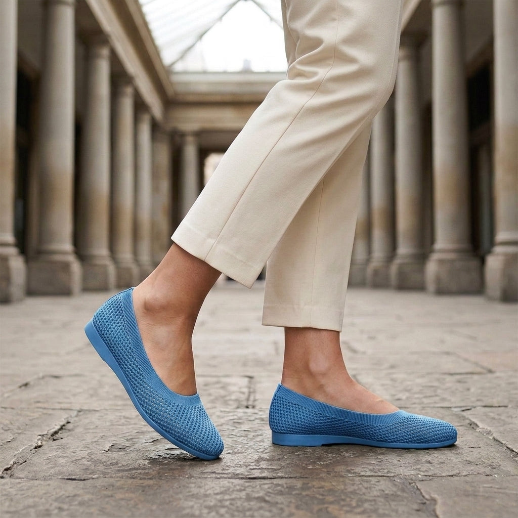 Women's Vicenza Knit Flats product image | Invictora.com