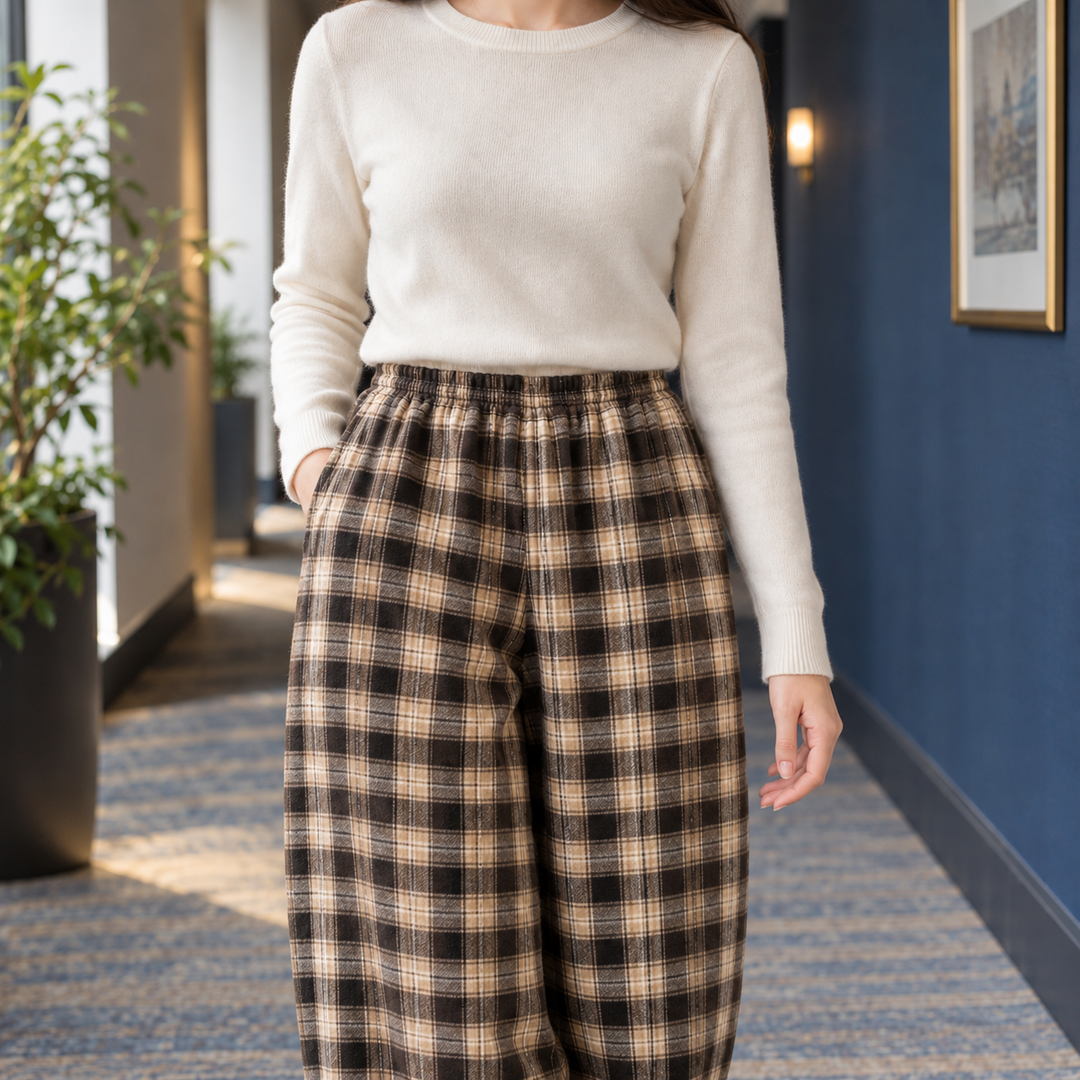 Women's Sylvaine-Jane Straight Leg Pants in Plaid Black | Invictora.com