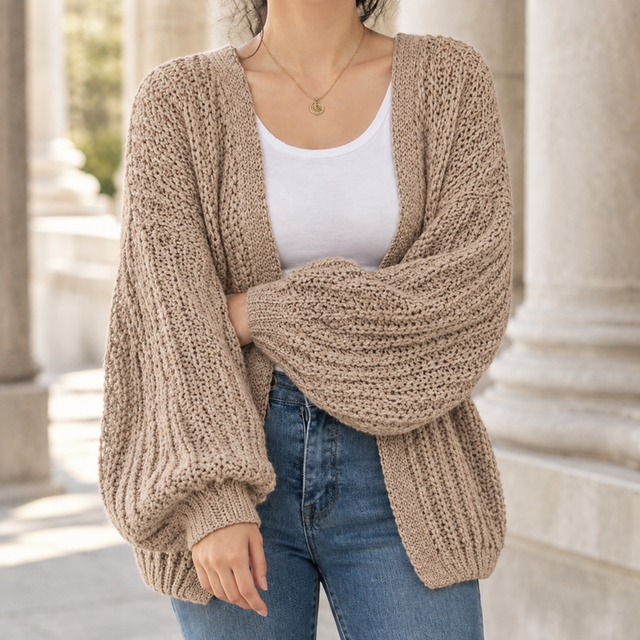 Women's Henriette-Lane Chunky Knit Cardigan in Gray | Invictora.com