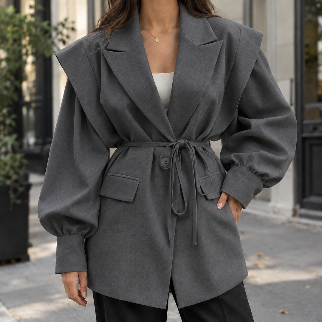 Women's Valentina-Claire Sculpted Jacket in White | Invictora.com