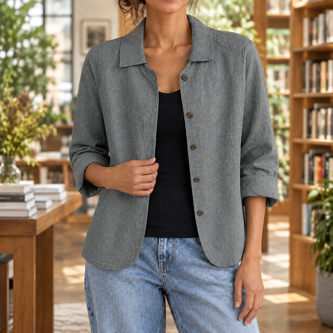 Women's Mabel-Jade Relaxed Blazer in Red | Invictora.com