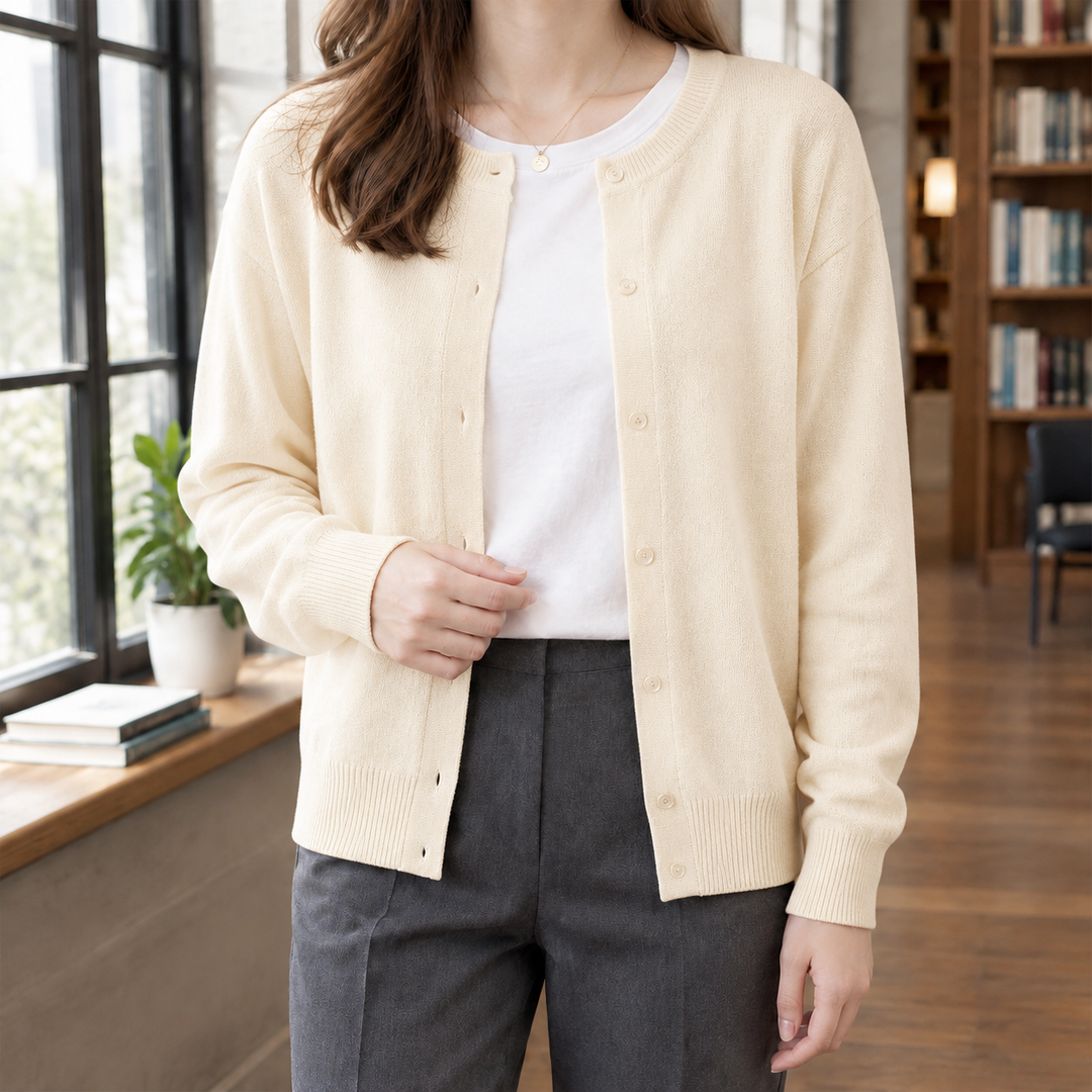 Women's Liliane-Belle Button Front Cardigan in Black | Invictora.com