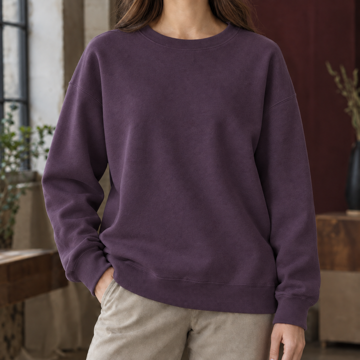 Women's Florence-Kate Relaxed Sweatshirt in White | Invictora.com