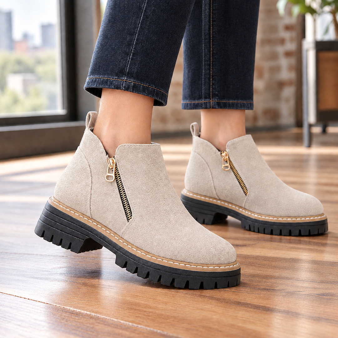 Women's Zanetti-Como Zip Ankle Boots in Black | Invictora.com