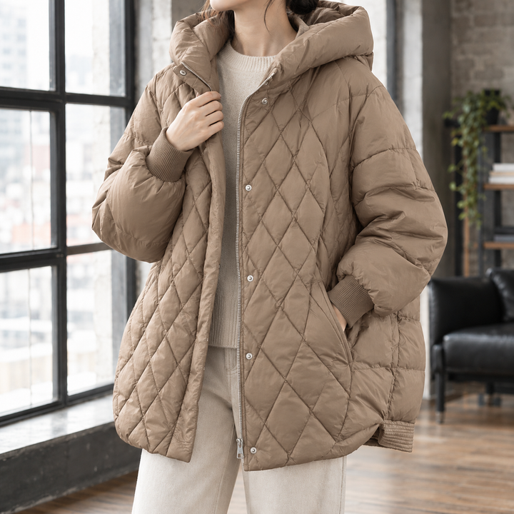 Women's Elise-Jade Quilted Jacket in Black | Invictora.com