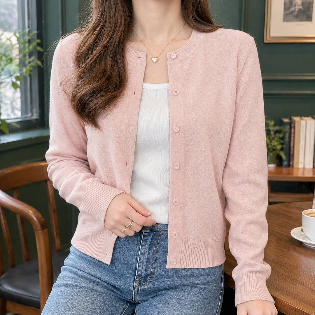 Women's Perla-Rae Fine Knit Cardigan in Black | Invictora.com