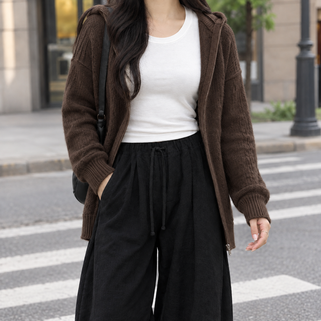 Women's Molly-Eve Relaxed Wide-Leg Cardigan in Black | Invictora.com
