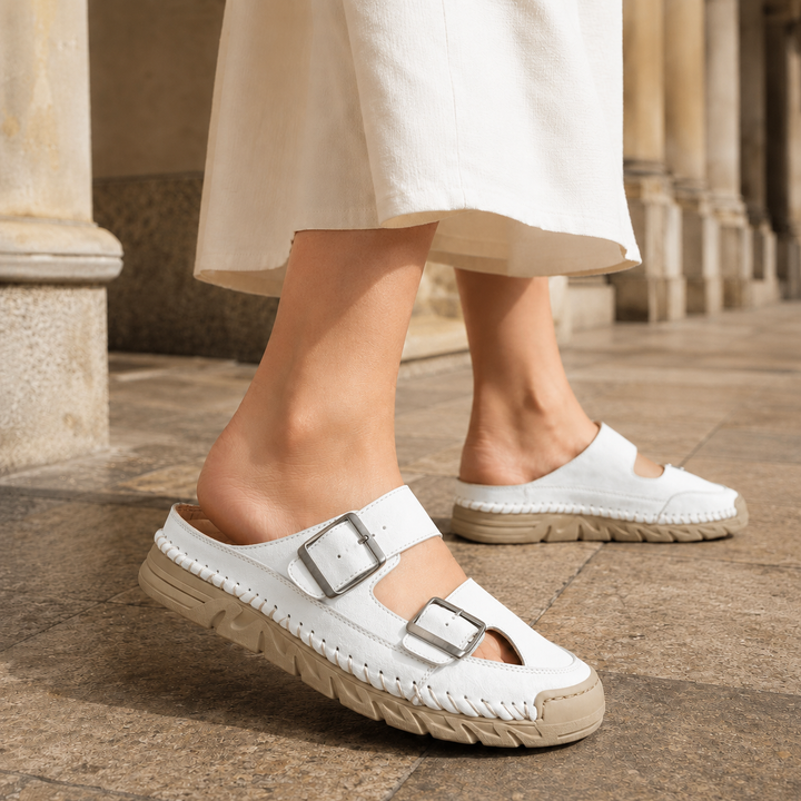 Women's Peretti Buckle Sandals in Green | Invictora.com
