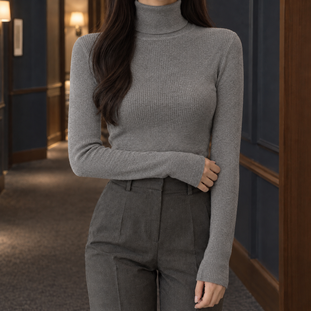 Women's Perpetua-Pearl Ribbed Sweater in White | Invictora.com