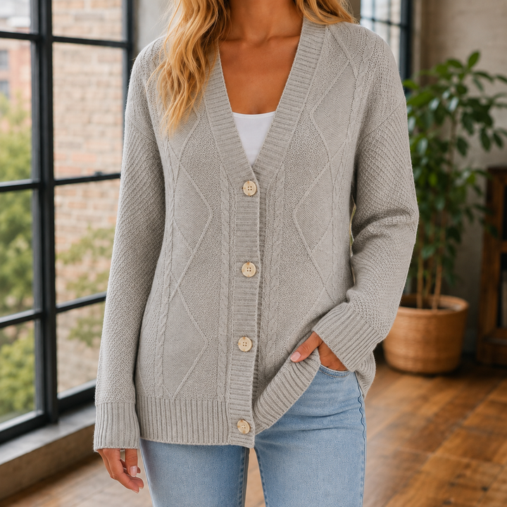 Women's Evelina-Rae Cable Knit Sweater in Beige | Invictora.com