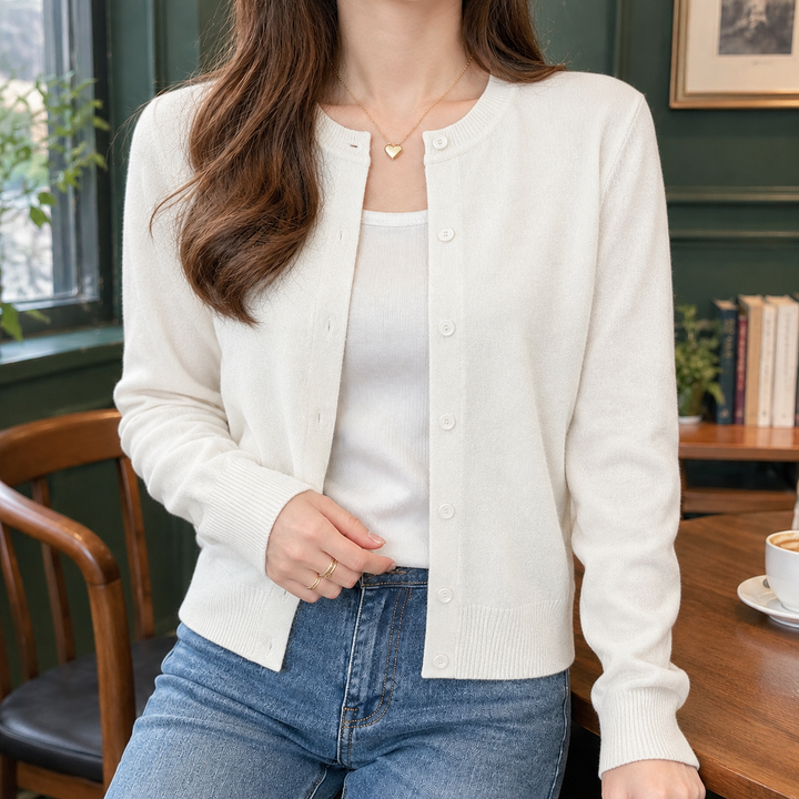 Women's Perla-Rae Fine Knit Cardigan in Black | Invictora.com