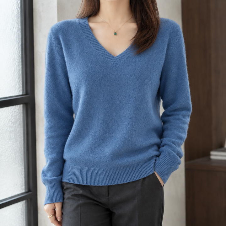 Women's Natalie V-Neck Sweater in Black | Invictora.com