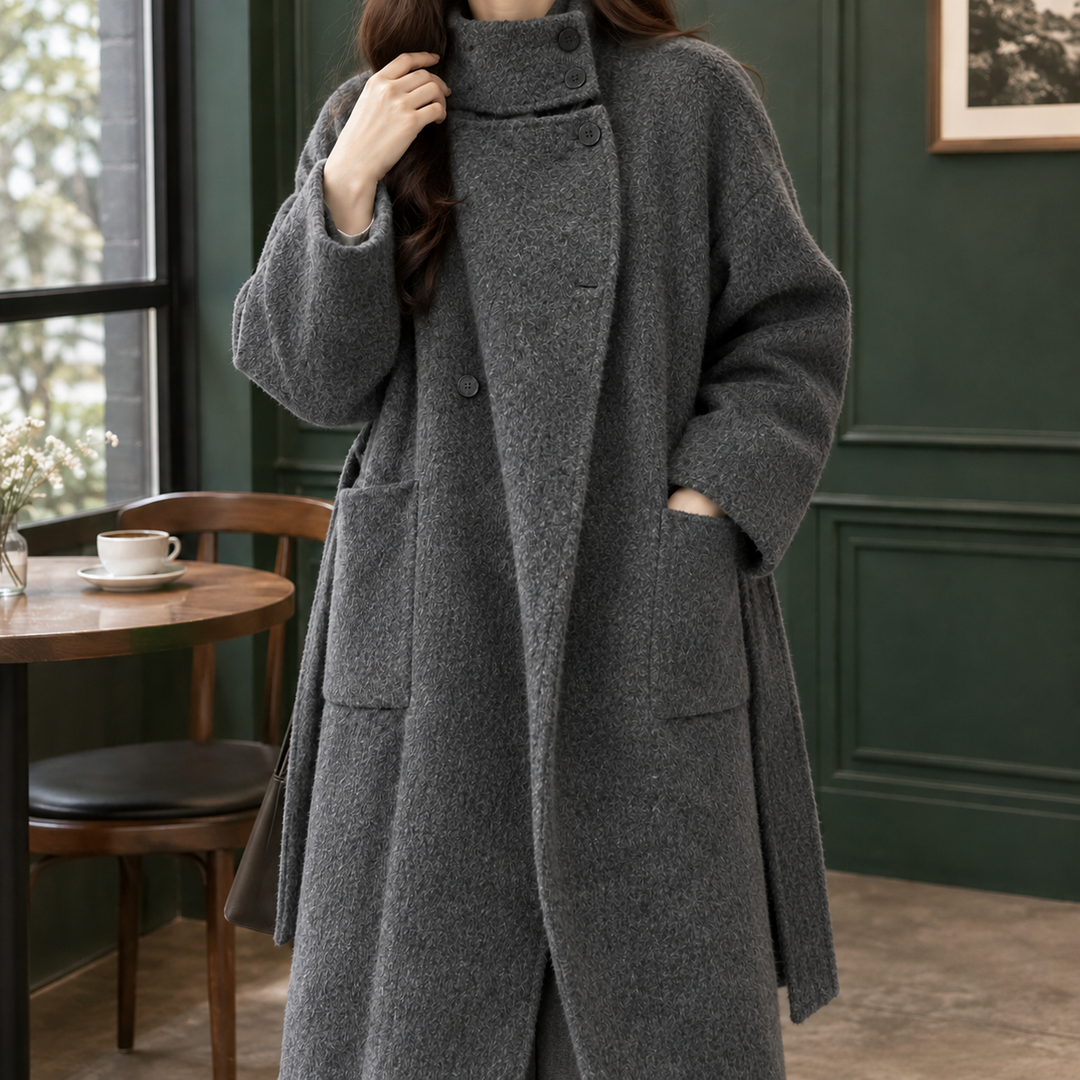 Women's Katrina-Pearl Cashmere Coat in Purple | Invictora.com