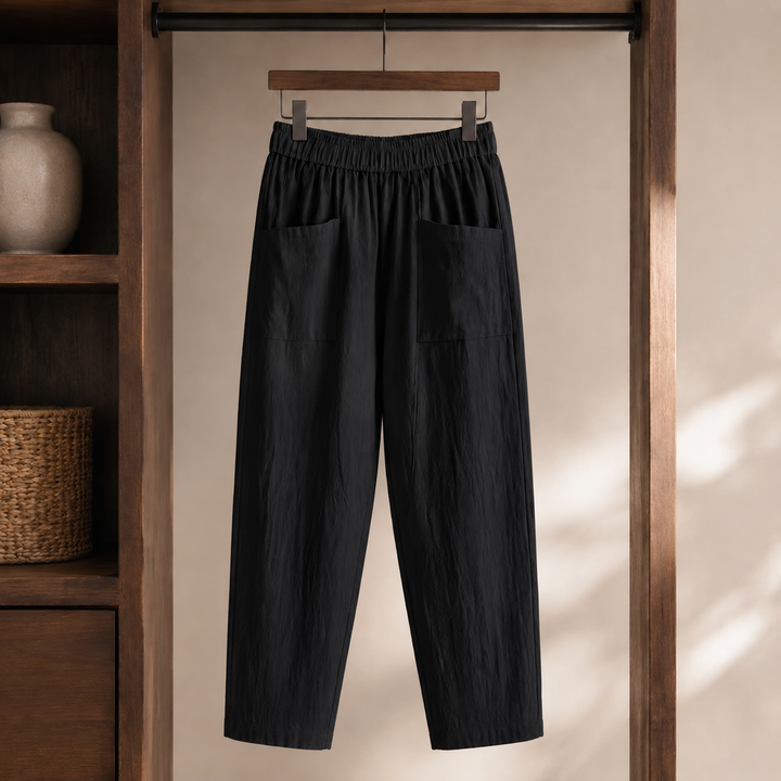Women's Elowen-Grace Relaxed Pants in Green | Invictora.com