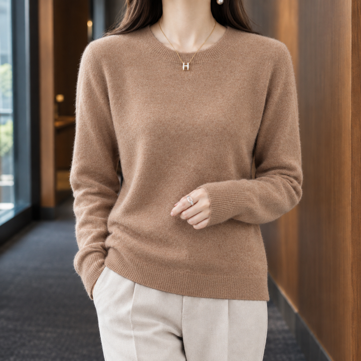 Women's Astrid-Faye Wool Sweater in Black | Invictora.com