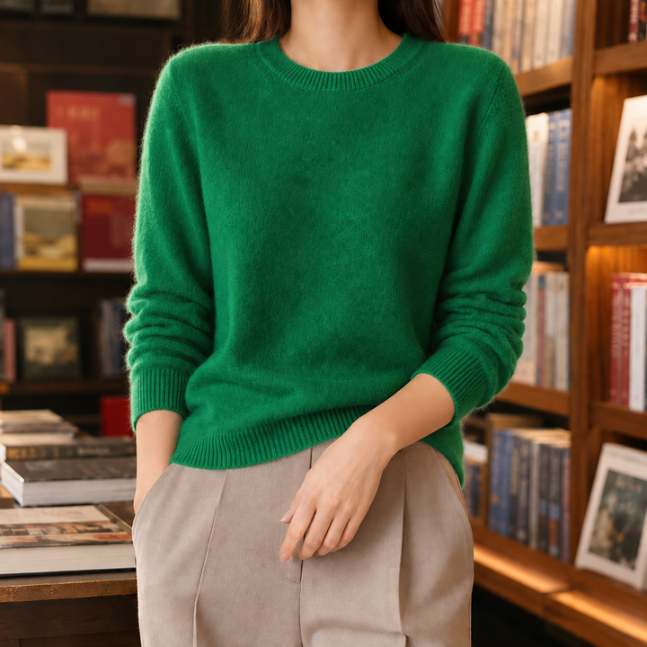 Women's Elodie Wool Sweater in Cream | Invictora.com