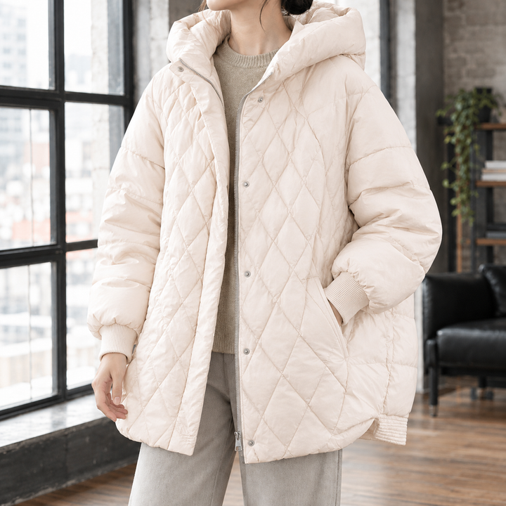 Women's Elise-Jade Quilted Jacket in Black | Invictora.com