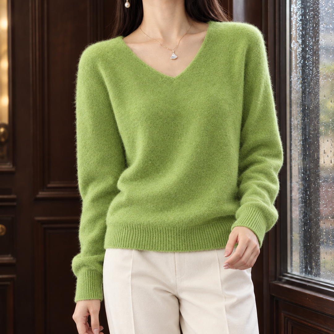 Women's Imogen-Mae V-Neck Sweater in Light Beige | Invictora.com