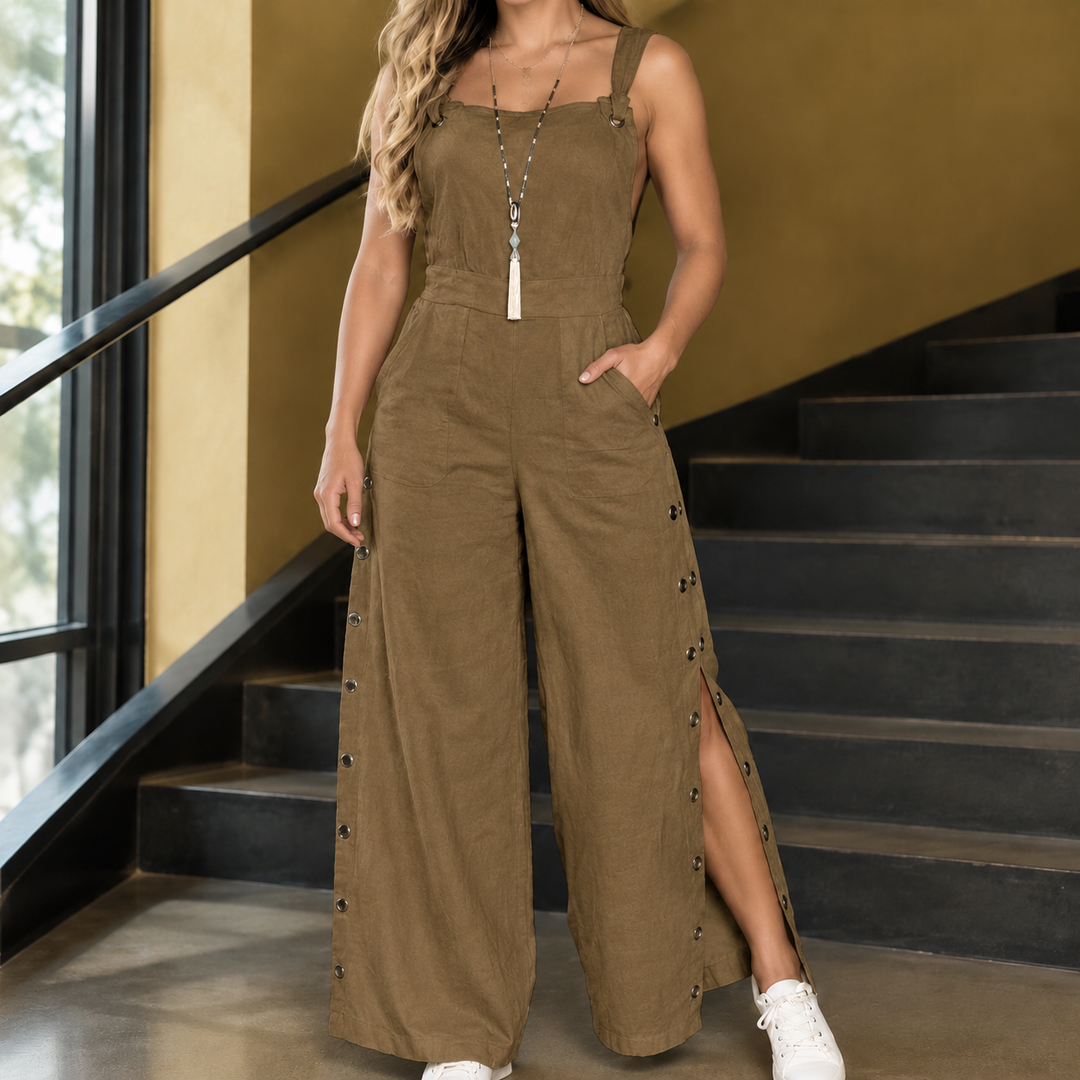 Women's Ysabel Wide Leg Jumpsuit in White | Invictora.com