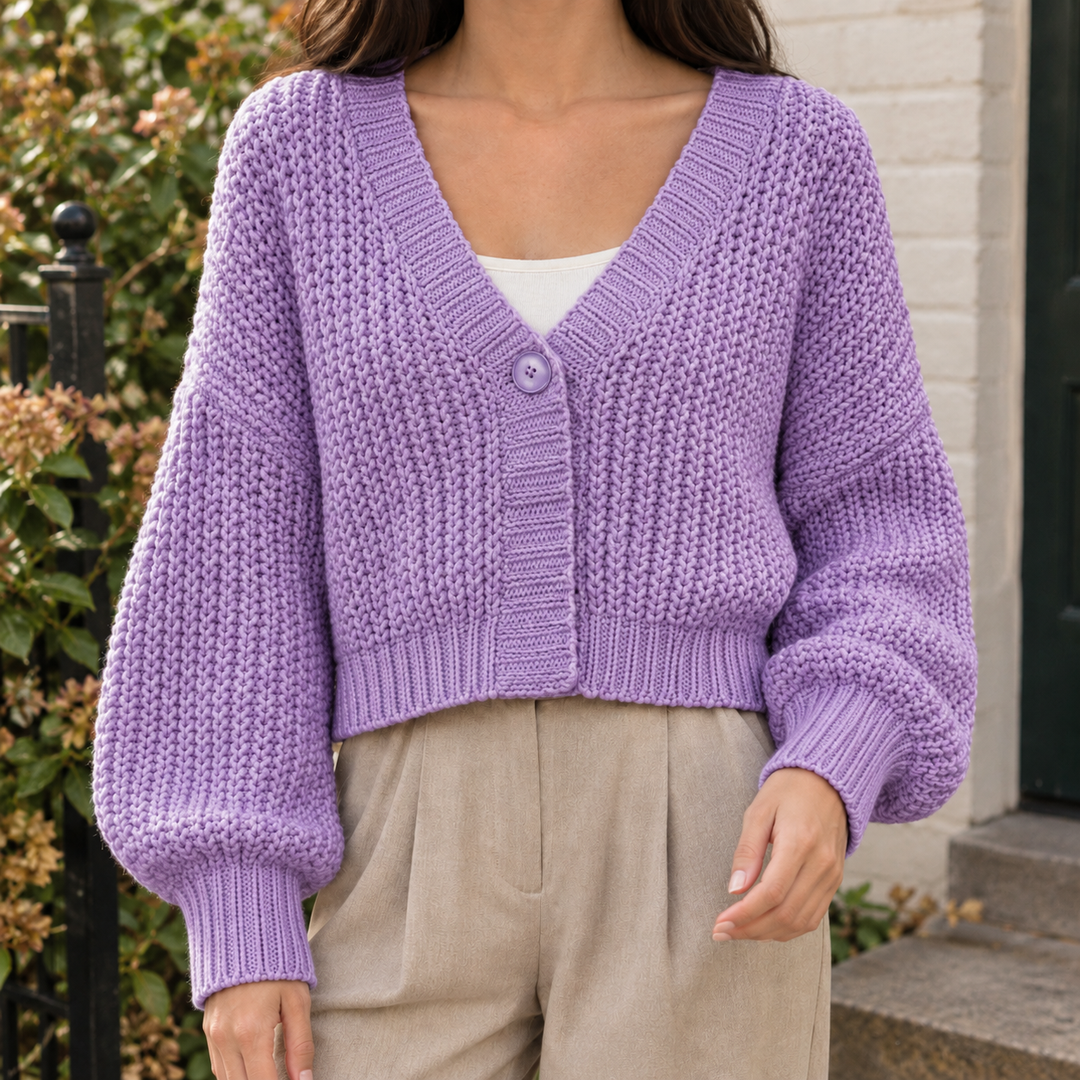 Women's Hildegarde-Mae Chunky Cardigan in White | Invictora.com