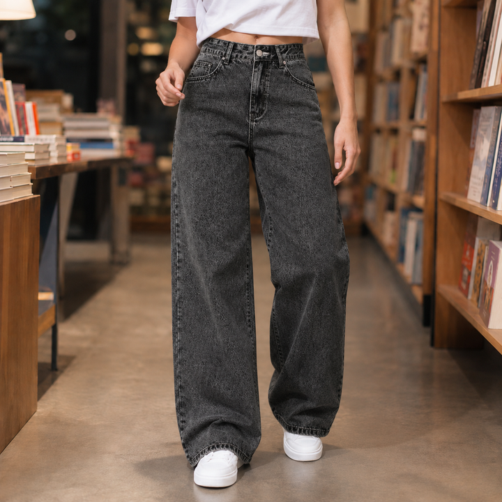 Women's Charlize Wide Leg Jeans in Black | Invictora.com