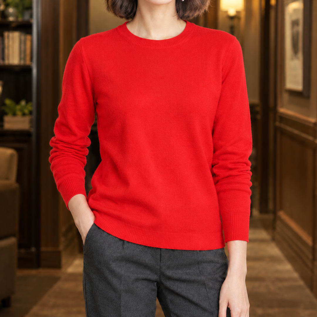 Women's Severine Crew Neck Sweater in White | Invictora.com