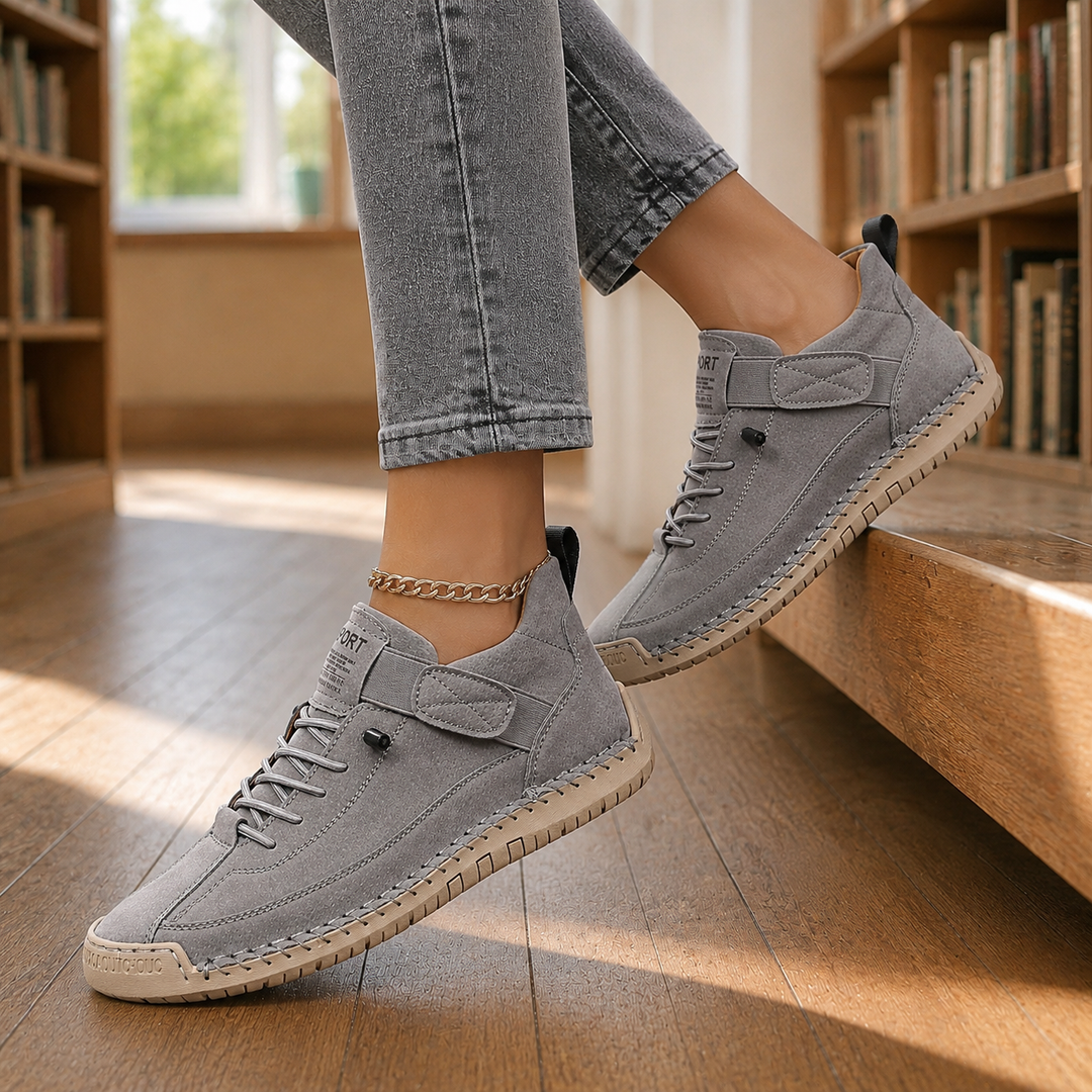 Women's Ravello Elastic Lace Sneakers in White | Invictora.com
